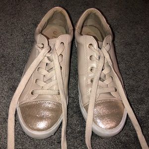 Unida rose gold sneakers